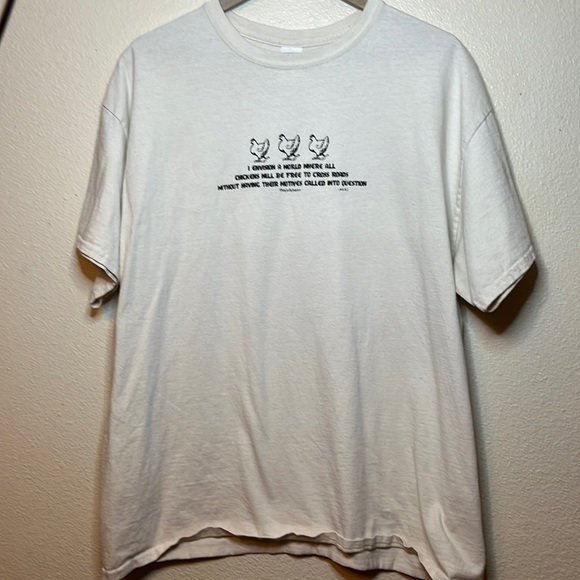 I envision a world where chickens can freely cross the road T-shirt - Picture 1 of 4